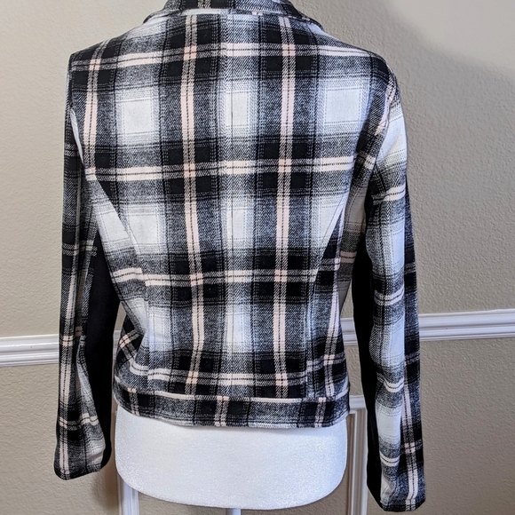Torrid White & Black Plaid Flannel Moto Jacket NWT - Picture 2 of 11
